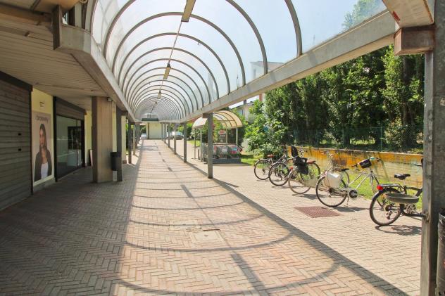 Negozio Centro Commerciale Cappuccini - Foto 3