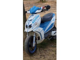 Scooter Phantom F12R