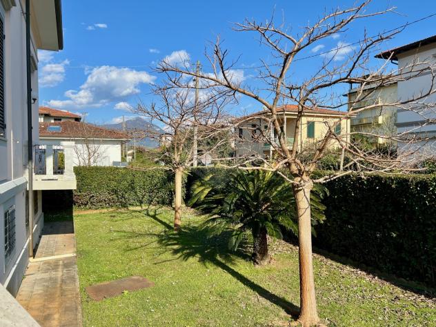 APPARTAMENTO di 8 vani e di 180 mq (PIETRASANTA) rif. 142AF - Foto 2