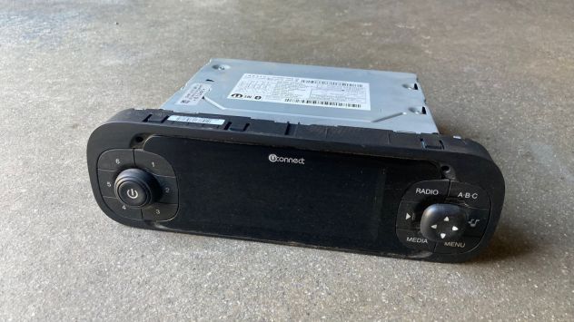 Autoradio originale Fiat Panda del 2021 (07356980940)