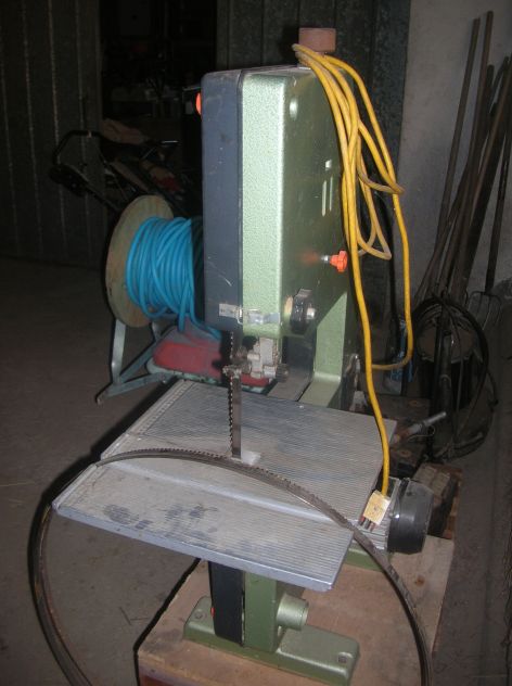 Sega a nastro DE WALT 3501 volt 220 monofase - Foto 3