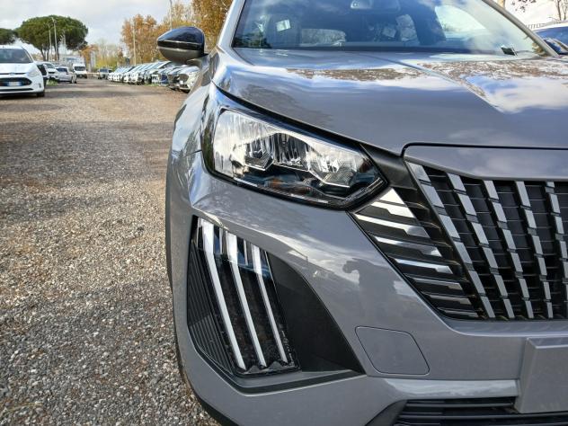 Peugeot 2008 Hybrid 145 e-DCS6 Allure - Foto 9