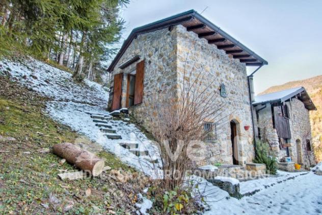 Rustico / Casale di 50 m² con 2 locali in vendita a Santa Brigida