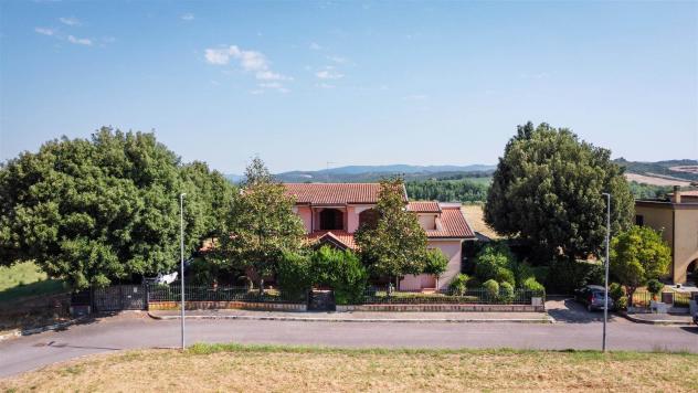 Vendita Villa da 240 mq con giardino