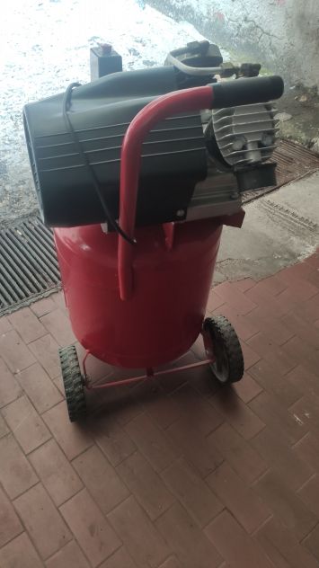 Compressore bicilindrico 50 lt - Foto 3
