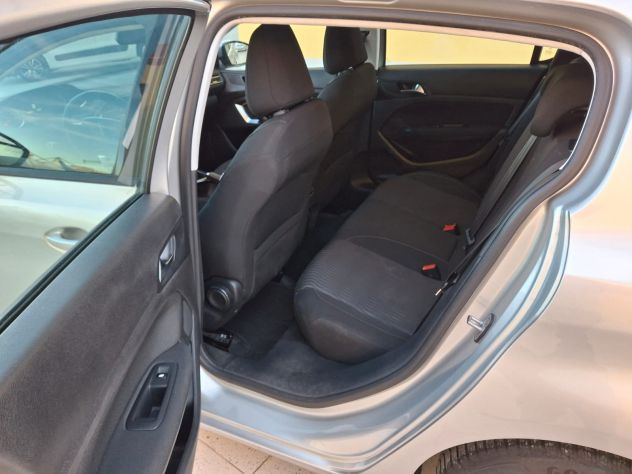 Peugeot 308 1.6 Hdi Active - Foto 8