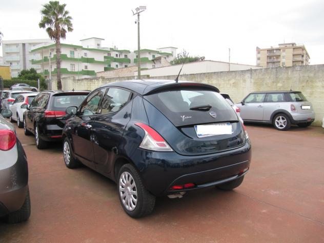 Lancia Ypsilon 1.2 69 CV 5 porte GPL Ecochic Silver - Foto 3
