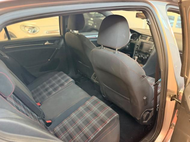 Volkswagen Golf GTI - Foto 9