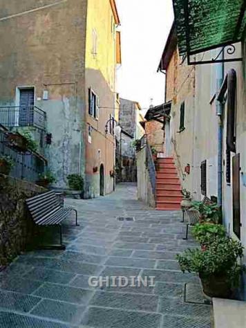 APPARTAMENTO INDIPENDENTE di 5 vani e di 130 mq (GROSSETO - CENTRO) rif. 2498.301M