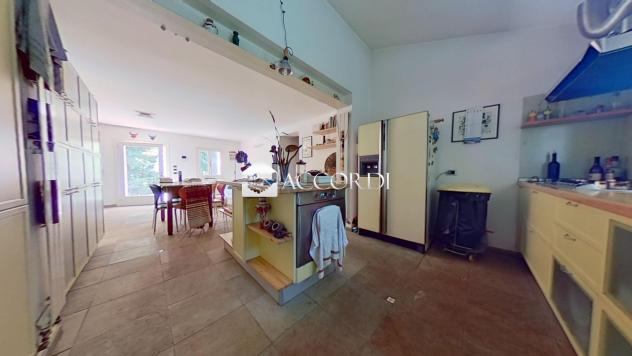 CASA INDIPENDENTE di 9 vani e di 330 mq (MONTEBELLUNA) rif. DG314A - Foto 6