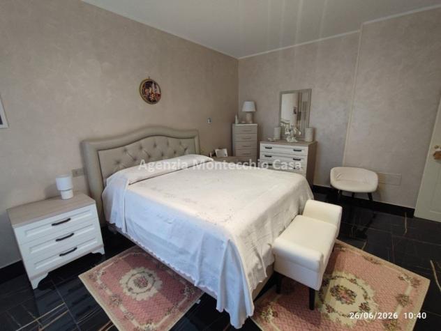 Appartamento completamente ristrutturato con tre camere, taverna, garage e ampio scoperto esclusivo - Foto 16