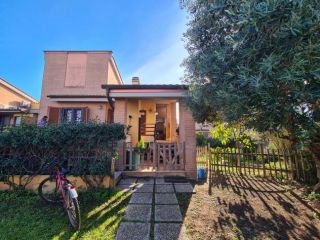Apartment in Via Francesco Giacomo Tricomi, Roma for 140 m² with 3 bedrooms