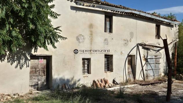 Un angolo di campagna tutto da riscoprire ? colli al metauro, san liberio
immersa nella quiete della campagna marchigiana, questa antica casa colonic - Foto 9