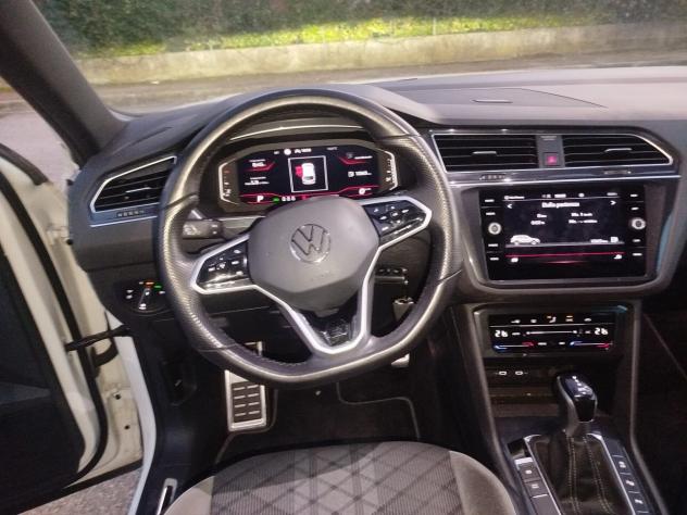 VW Tiguan 2.0 TDI 150 CV DSG R LINE - Foto 9