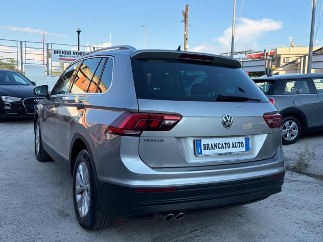 Volkswagen Tiguan 1.6 TDI SCR Urban BlueMotion Technology - Foto 6