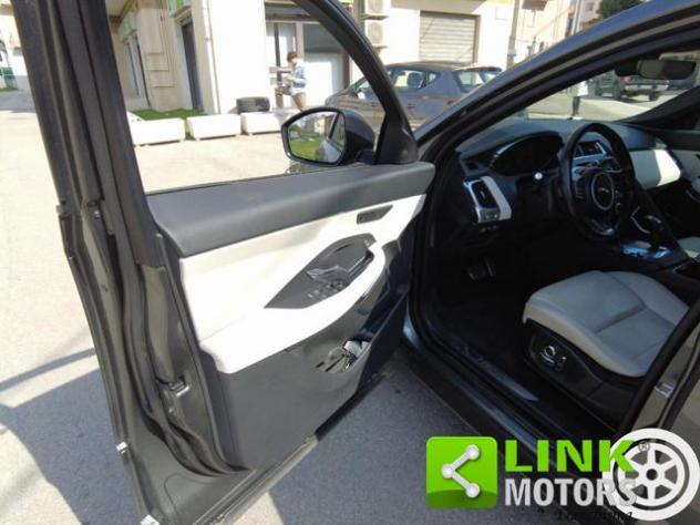 JAGUAR E-Pace 2.0D 180 CV AWD aut. R-Dynamic SE rif. 23917277 - Foto 6