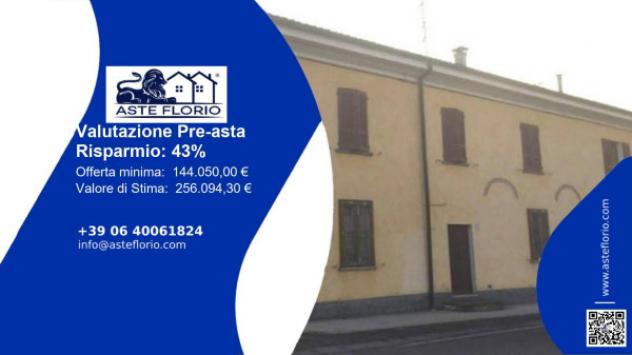 Immobile in asta di 276 m² con più di 5 locali e box auto in vendita a Crema - Foto 2