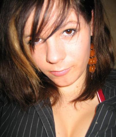 Donna di Pesaro, 22 anni.  Fisico Normale Tel: