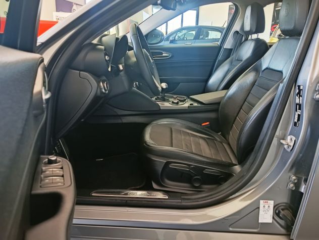 ALFA ROMEO GIULIA 2.2 CV 150 CAMBIO MANUALE - Foto 7