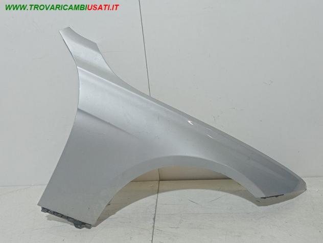 PARAFANGO ANTERIORE DX ARGENTO CON LEGGERA PIEGA 999-U1561028 Carrozzeria  Lamierati esterni  Fiancate  Parafango ant. BMW - SERIE 3 F30 4 PORTE - 201