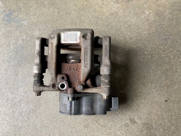 Pinza Freno Posteriore Sinistra Flottante Con Servomotore Per VW Passat B6 E Variant - Compatibile Con Sistemi Freni Di Stazionamento Elettronici TRW