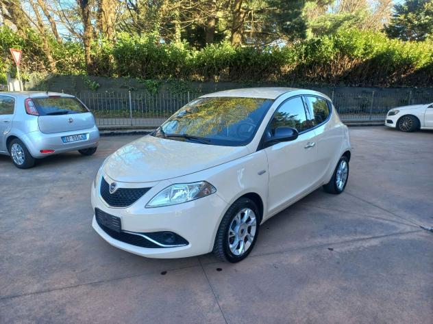 Lancia Ypsilon 1.2 69 CV 5 porte Gold opening edition - Foto 2