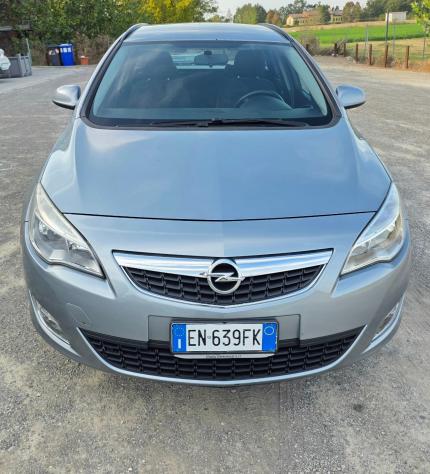Opel Astra 1.7 CDTI 110CV Sports Tourer Cosmo - Foto 3