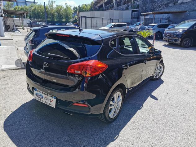 Kia Ceed 1.6 CRDi 110cv 5 porte Cool - Foto 3