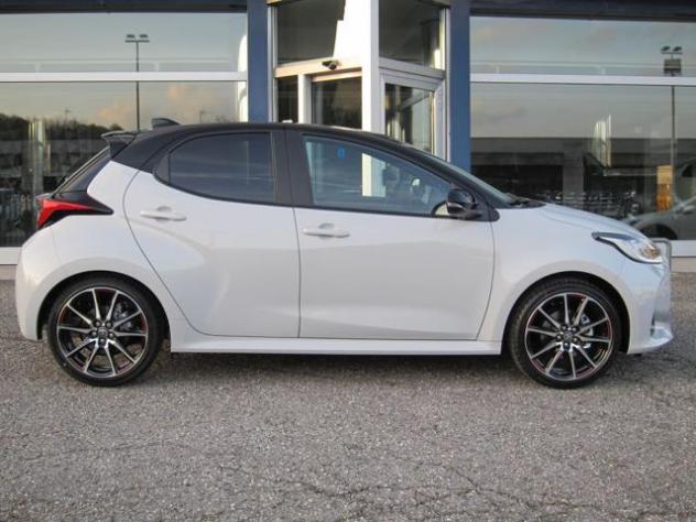TOYOTA Yaris 1.5 HYBRID 130cv GR SPORT MODELLO 2026 NUOVE rif. 19860773 - Foto 9
