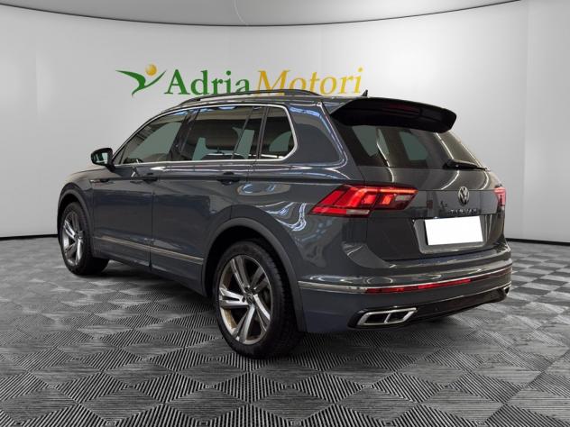 Volkswagen Tiguan 2.0 TDI SCR 110KWR-Line DSG - Foto 3