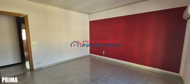 PRESSI VIA CESARO’ – Appartamento al 2° e ultimo p. s/a – 145mq ca. – 4 vani + acc. + p.auto. Ottimo contesto condominiale. Euro 119 mila CL B - Foto 7