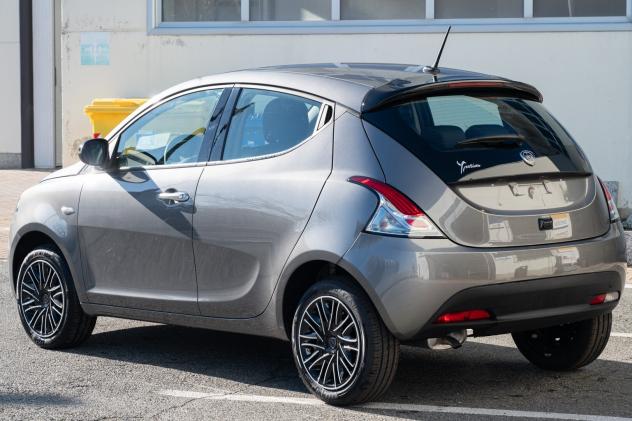 Lancia Ypsilon 1.2 69 CV 5 porte GPL Silver - Foto 6