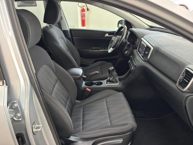 Kia Sportage 1.6 CRDI 136 CV 2WD Mild Hybrid Urban - Foto 9