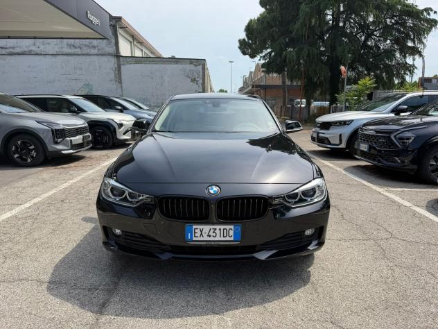 BMW Serie 3 320d xDrive Business autom. - Foto 2
