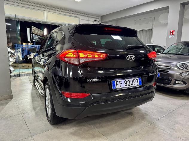Hyundai Tucson 1.7 CRDi 141cv DCT XPossible 2016 - Foto 6