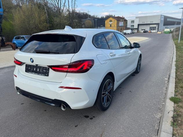 BMW Serie 1 118d 5p. SPORTLINE LED PRIVACY NAVI CAMERA ASSIST - Foto 4
