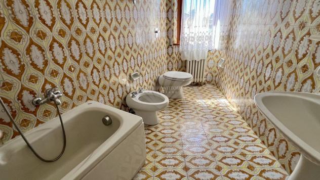 VILLA di 13 vani e di 200 mq (PIETRASANTA) rif. 185/VVE - Foto 8