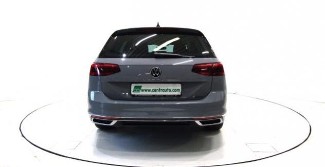 VOLKSWAGEN Passat Variant 2.0 TDI 4MOTION DSG Executive 200CV rif. 23153446 - Foto 4