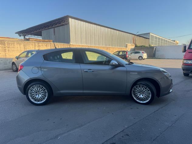 Alfa Romeo Giulietta 1.4 Turbo MultiAir Exclusive - Foto 6