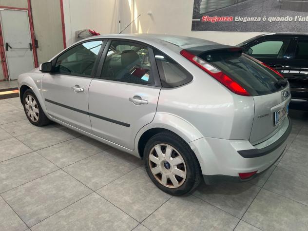 Ford Focus 1.8 TDCi 115CV 2007 - Foto 7