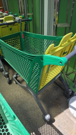 CARRELLO SPESA IN PLASTICA 150 LT