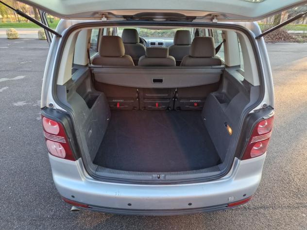 Volkswagen Touran 2.0 Highline Ecofuel - Foto 8