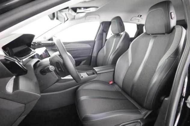 PEUGEOT 308 308 BlueHDi 130 S&S EAT8 SW Allure rif. 23711704 - Foto 2