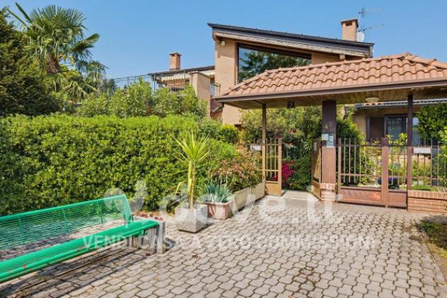 Villa di 375 m² con più di 5 locali in vendita a Gavirate - Foto 4