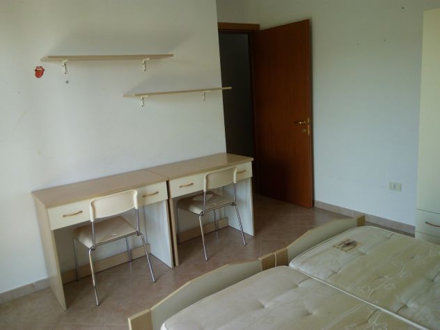 Affittasi SOLO STUDENTESSE stanza doppia uso singola - Lecce via di Vereto 290 € - Foto 2