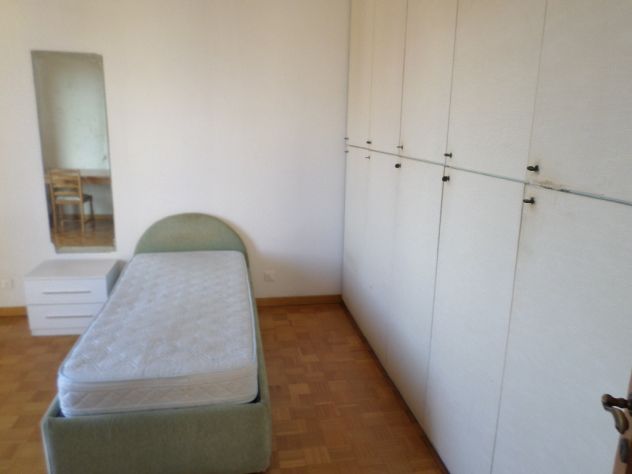 Stanza singola per studenti a Pisa zona Porta a Mare.