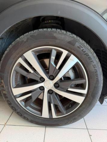 PEUGEOT - 3008 - Hybrid 225 e-EAT8 Allure Pack - Foto 5