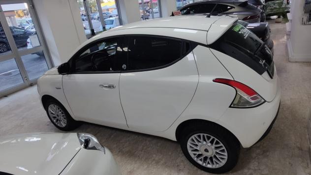 Lancia Ypsilon 0.9 TwinAir 85 CV 5 Porte Metano Ecochic Gold - Foto 4