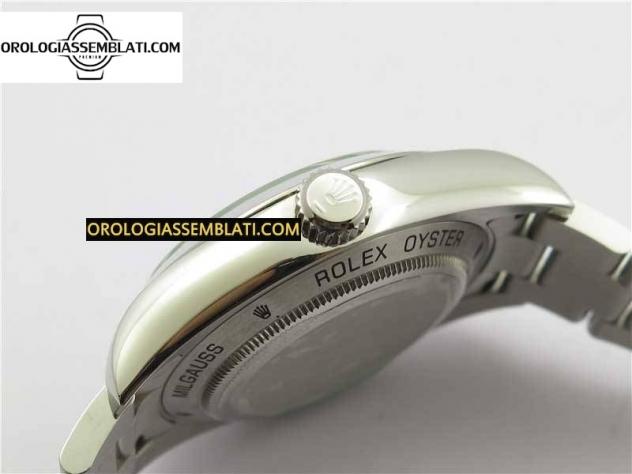 Replica Rolex Assemblata MILGAUSS 116400 GV ACCIAIO 904L 1:1 BEST EDITION QUADRANTE NERO SUL BRACCIALE SH3131 - Foto 11