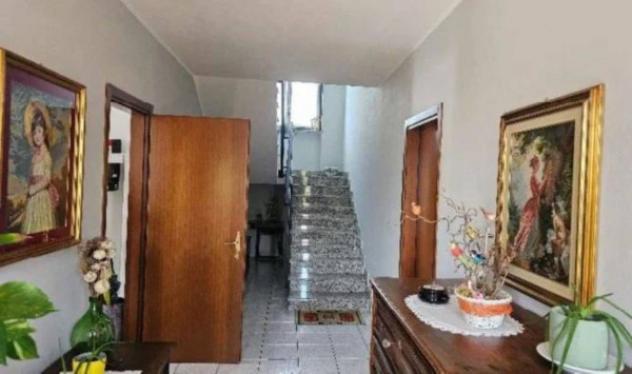 Immobile in asta di 322 m² con più di 5 locali e box auto doppio in vendita a Borgomanero - Foto 4